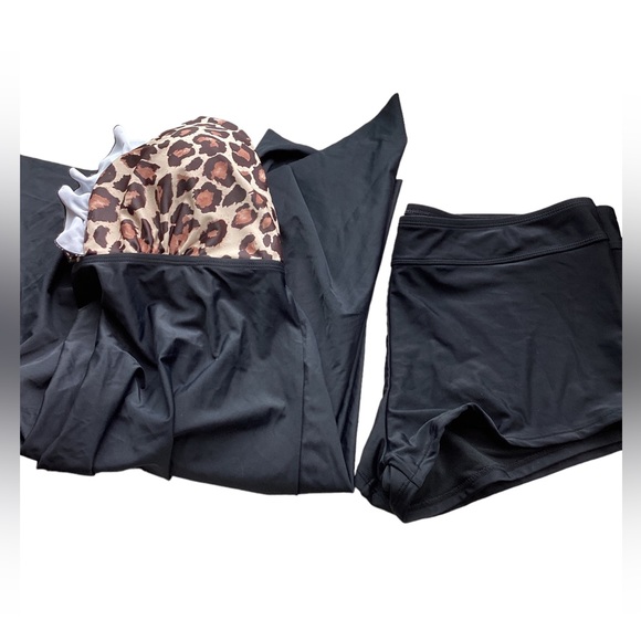 2 Piece Ruffle Halter Swimsuit. NWT - Picture 8 of 15